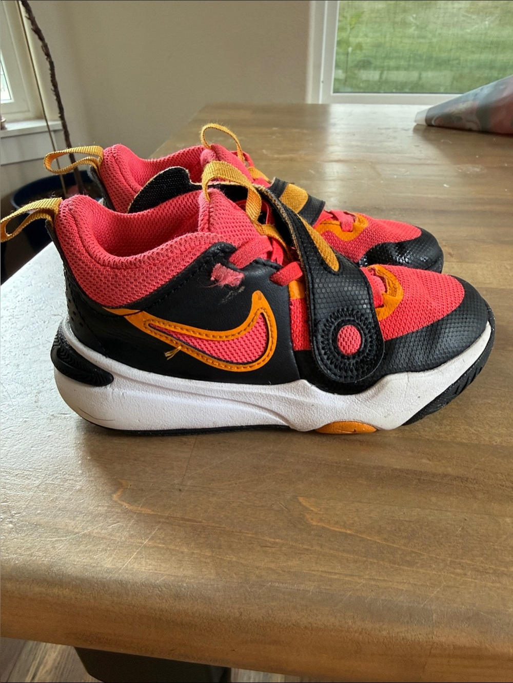 Nike Big Kids Team Hustle D 11